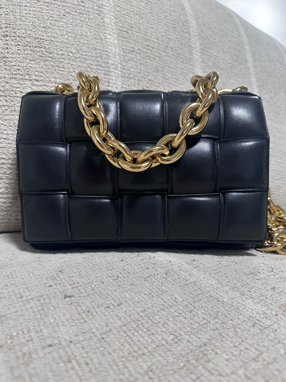 39-26 Preloved Bottega Venetta Padded Casette